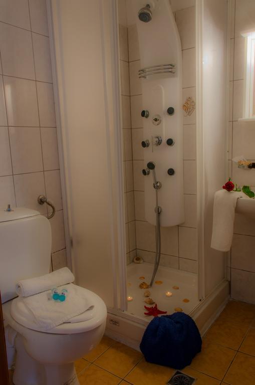 Polykratis Rooms Skiathos stad Rum bild